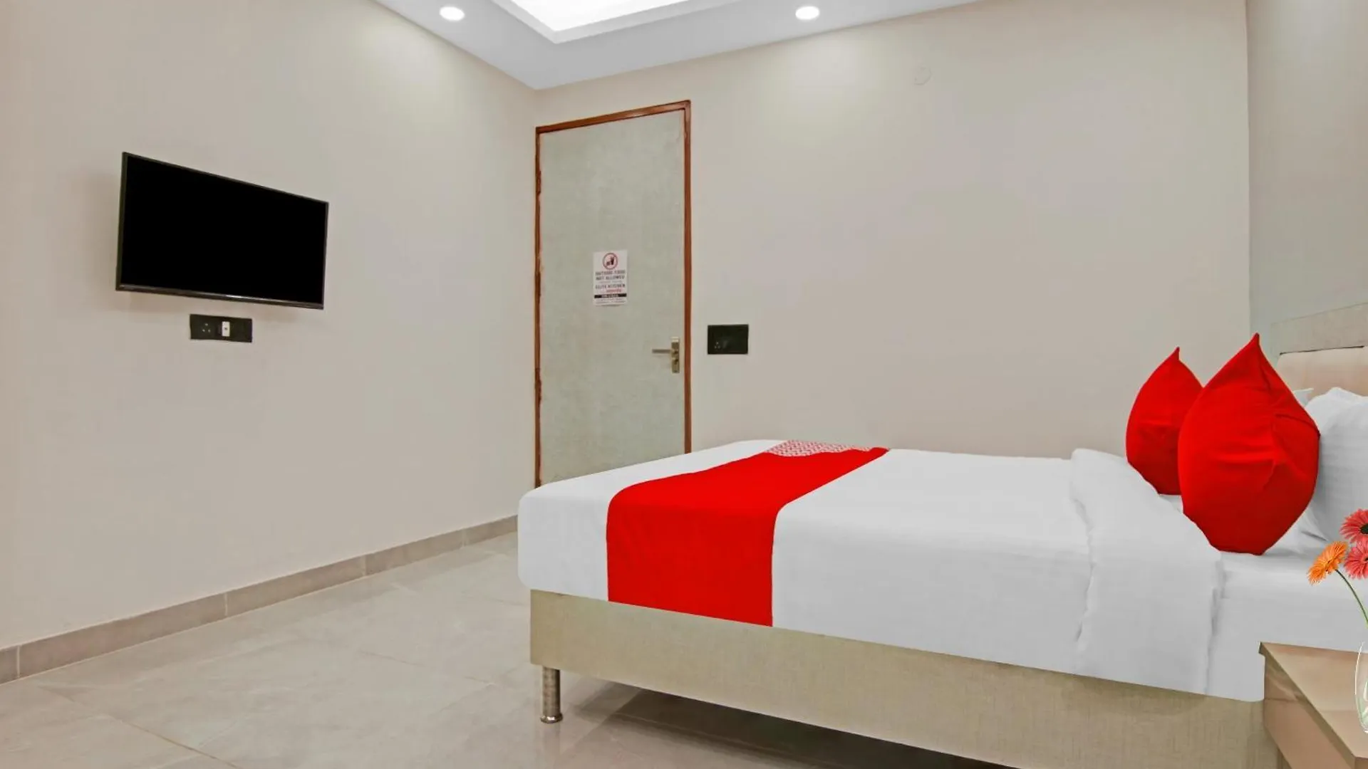 Hotel O The Royal Guest House Gurgaon